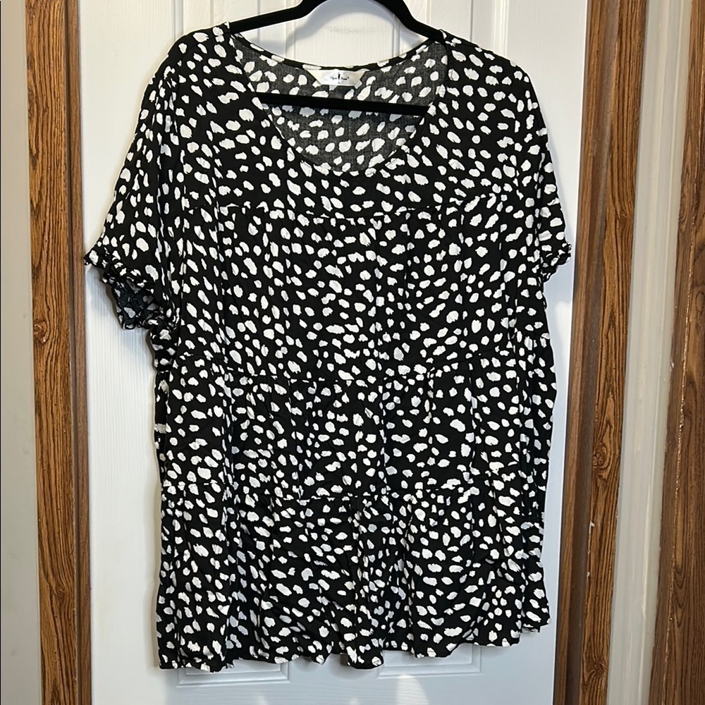 Agnes Orinda Tiered Ruffle Relaxed Short Sleeve Blouse EUC